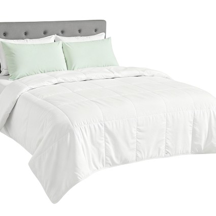 Giselle Bedding 200GSM Bamboo Quilt - Lightweight, Breathable & Moisture-Wicking Summer Comforter, Double Size