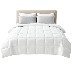 Giselle Bedding Super King 400GSM Microfibre All-Season Quilt - Hypoallergenic, Breathable, Machine Washable Comfort
